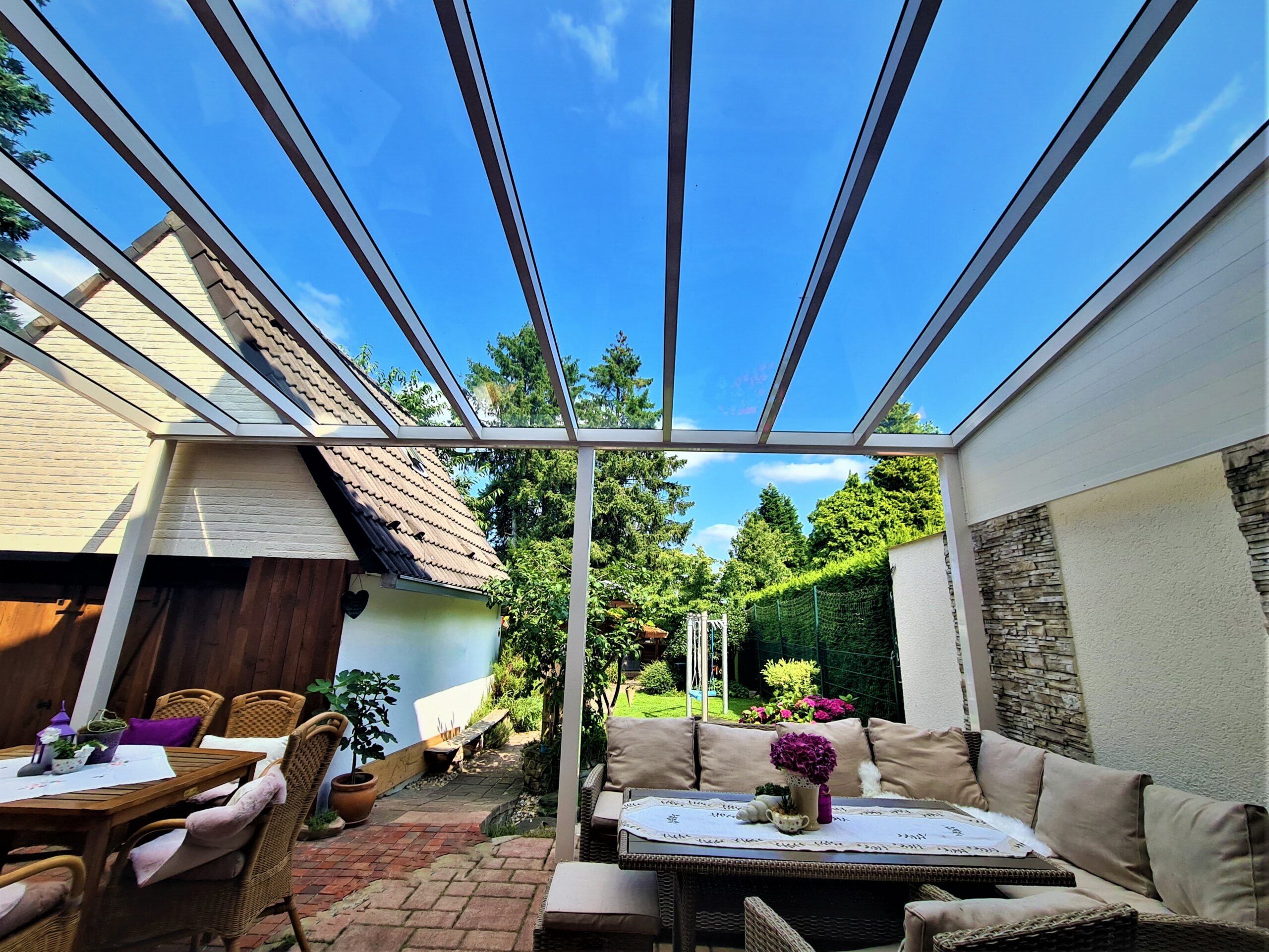 Wintergarten mit festem Dach Großhändler Terrasmarkt